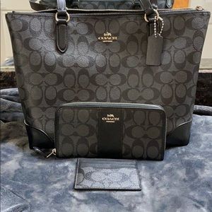 Coach Signature Black Zip Tote & Wallet